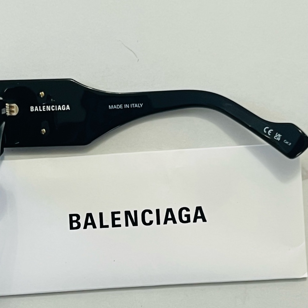 Balenciaga BB Logo Sunglasses - Picture 7 of 8